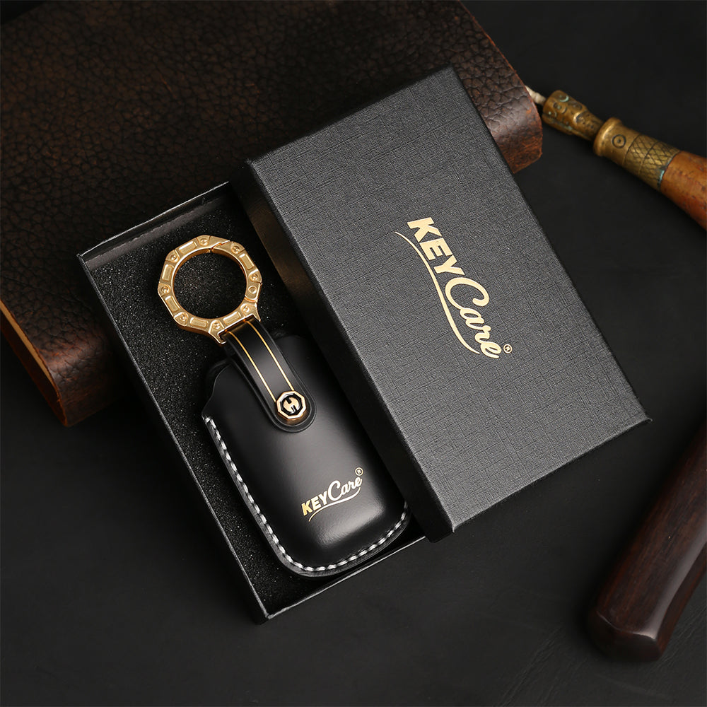 Keycare Italian leather key cover for Octavia, Slavia, Kodiaq, Kushaq, Tiguan, Taigun, Jetta, Virtus 3 button smart key (ITL40) - Keyzone